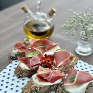 Mozzarella & Parma Ham bruschetta